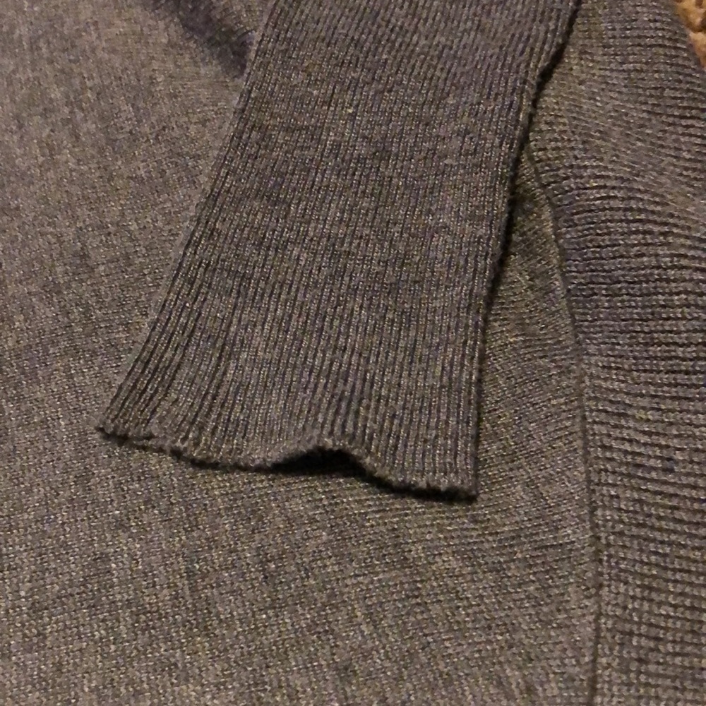 Grey sweater - Picture 3 of 4